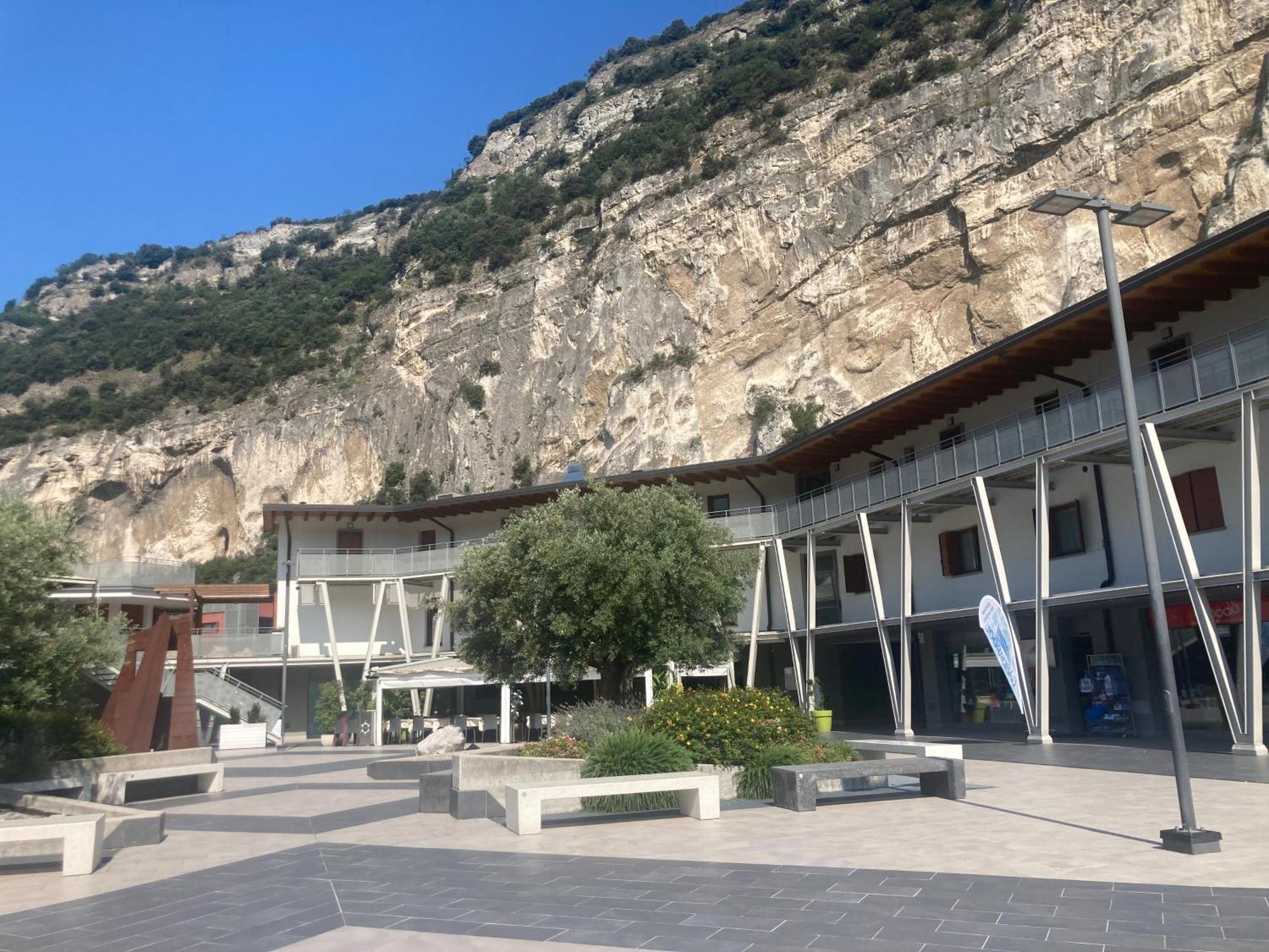 Outdooredo Garda Torbole Torbole Sul Garda Exteriör bild